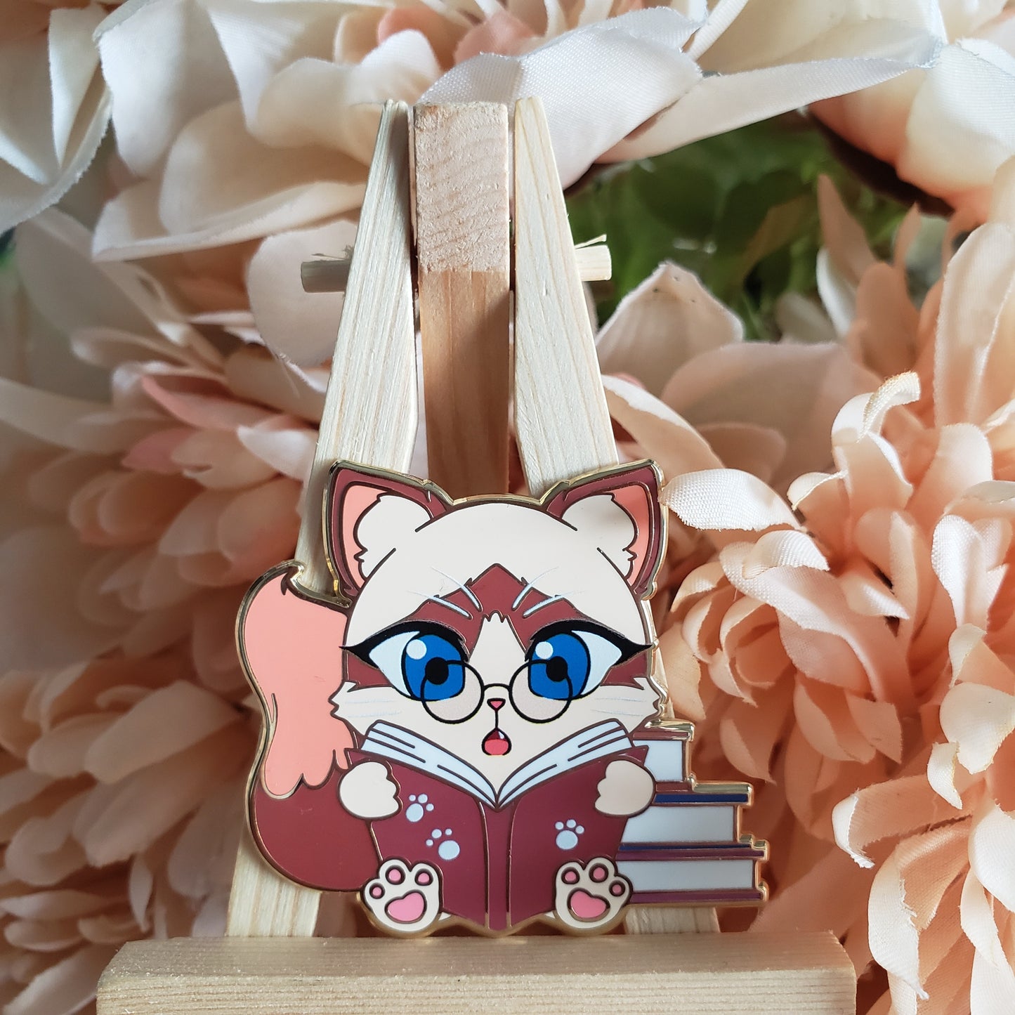 Bibliophile Ragdoll Hard Enamel Pin